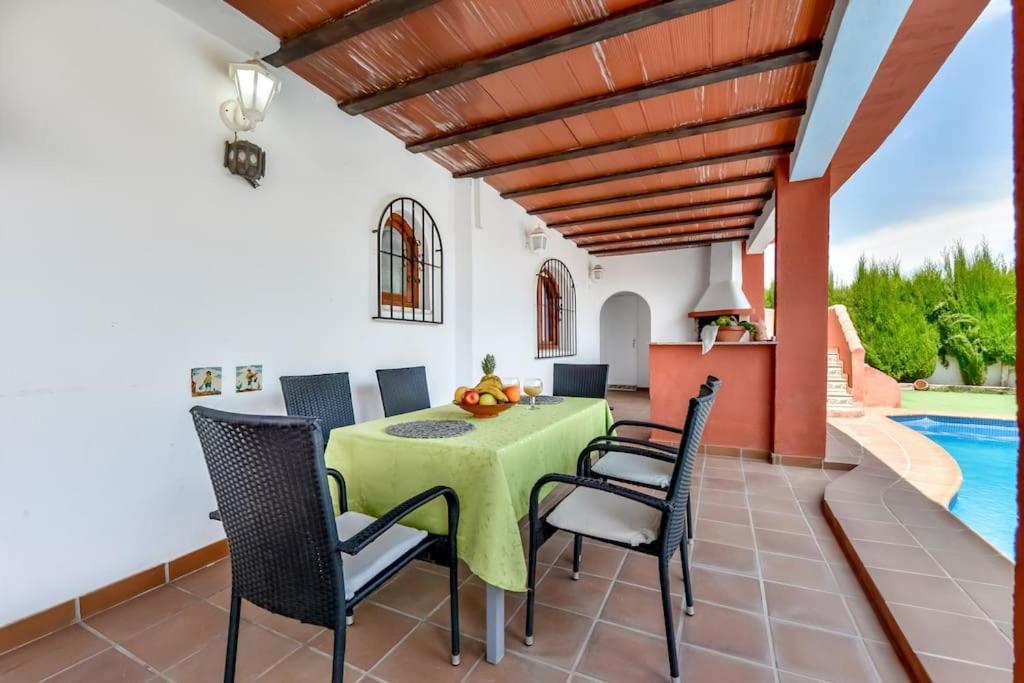 Villas Guzman - Mouna Calp Dış mekan fotoğraf