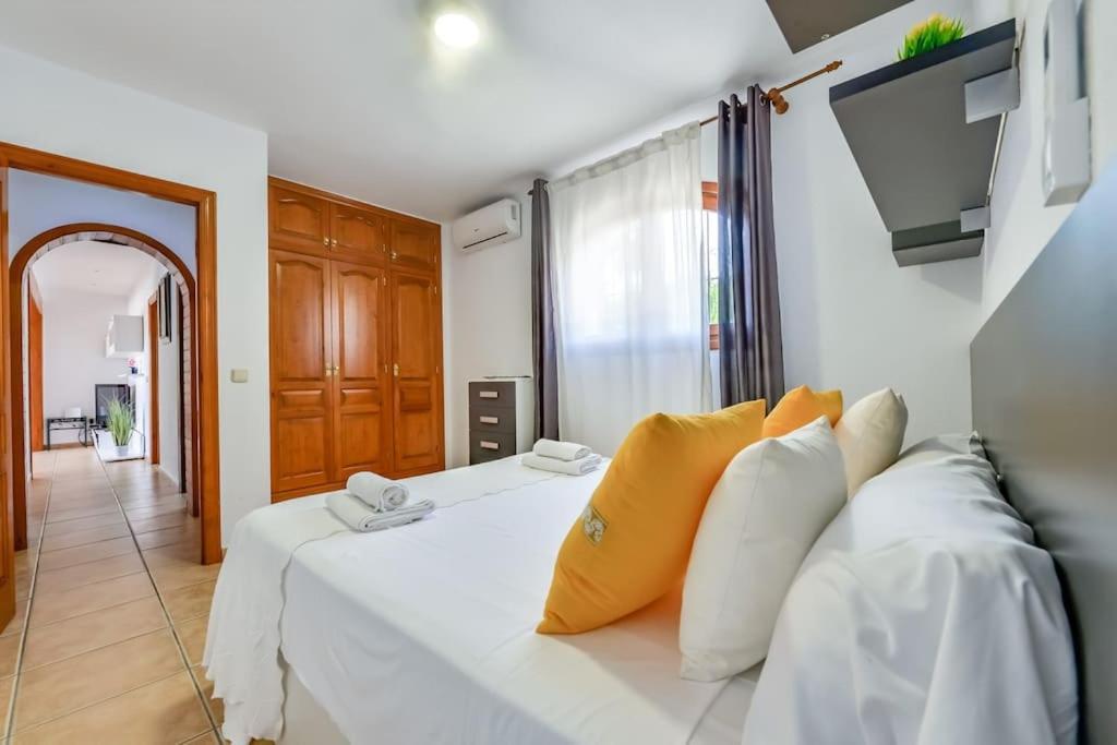 Villas Guzman - Mouna Calp Dış mekan fotoğraf